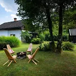 Charming - Big Garden, Bbq & Free Bikes Počitniška hiša *