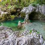 Počitniška hiša Charming - Big Garden, Bbq & Free Bikes *