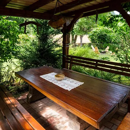 Charming - Big Garden, Bbq & Free Bikes 度假居