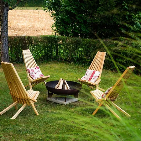 Charming - Big Garden, Bbq & Free Bikes