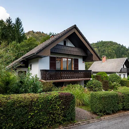 Hébergement de vacances Charming - Big Garden, Bbq & Free Bikes *