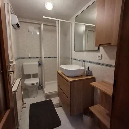 Charming - Big Garden, Bbq & Free Bikes Bled